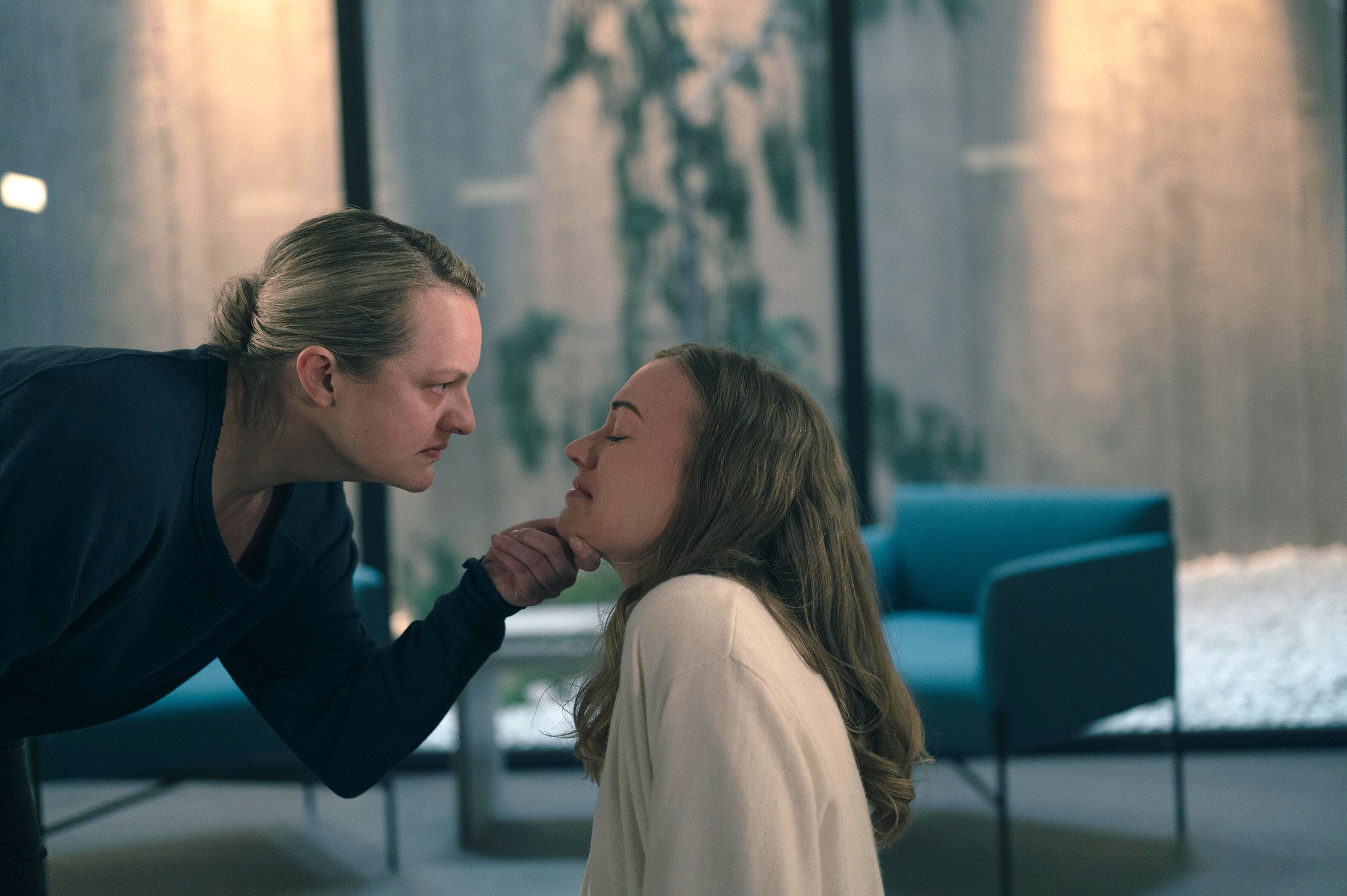 Home the handmaid’s tale “home” episode 407 june struggles with her newfound freedom, reuniting with loved ones and confronting her nemesis, serena june elisabeth moss and serena waterford yvonne strahovski, shown photo by sophie giraudhulu